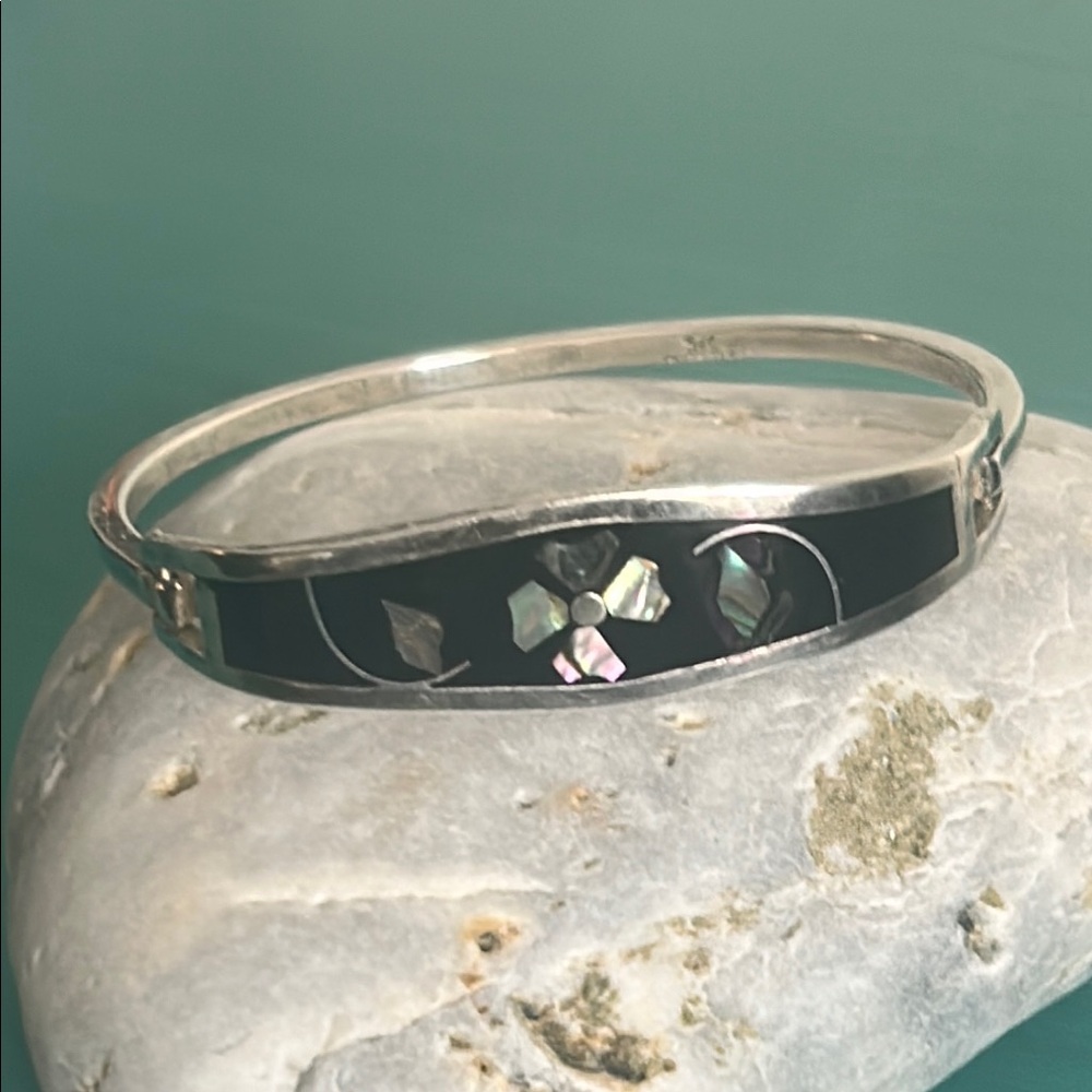 Vintage Taxco Mexico Alpaca Sterling Silver Abalone Shell Hinged Bracelet